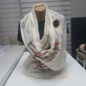 White color felt scarf(W)