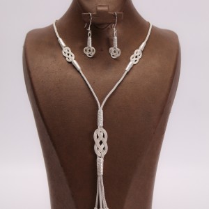 The Kazaziye Love Knots Silver Jewelry Set