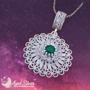 Root Emerald Filigree Silver Necklace