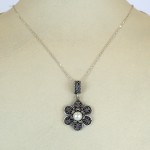 Daisy Pattern Silver Set with Pearls